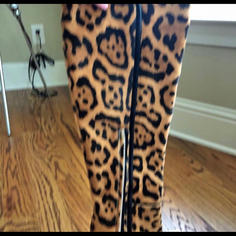 Roberto Cavalli  leopard print knee high boots. - Picture 2 of 5